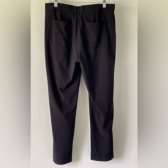 Athleta Tribeca Utility Crop Pants Black Size 8 Zip Pockets Hiking 446630 - Picture 8 of 15